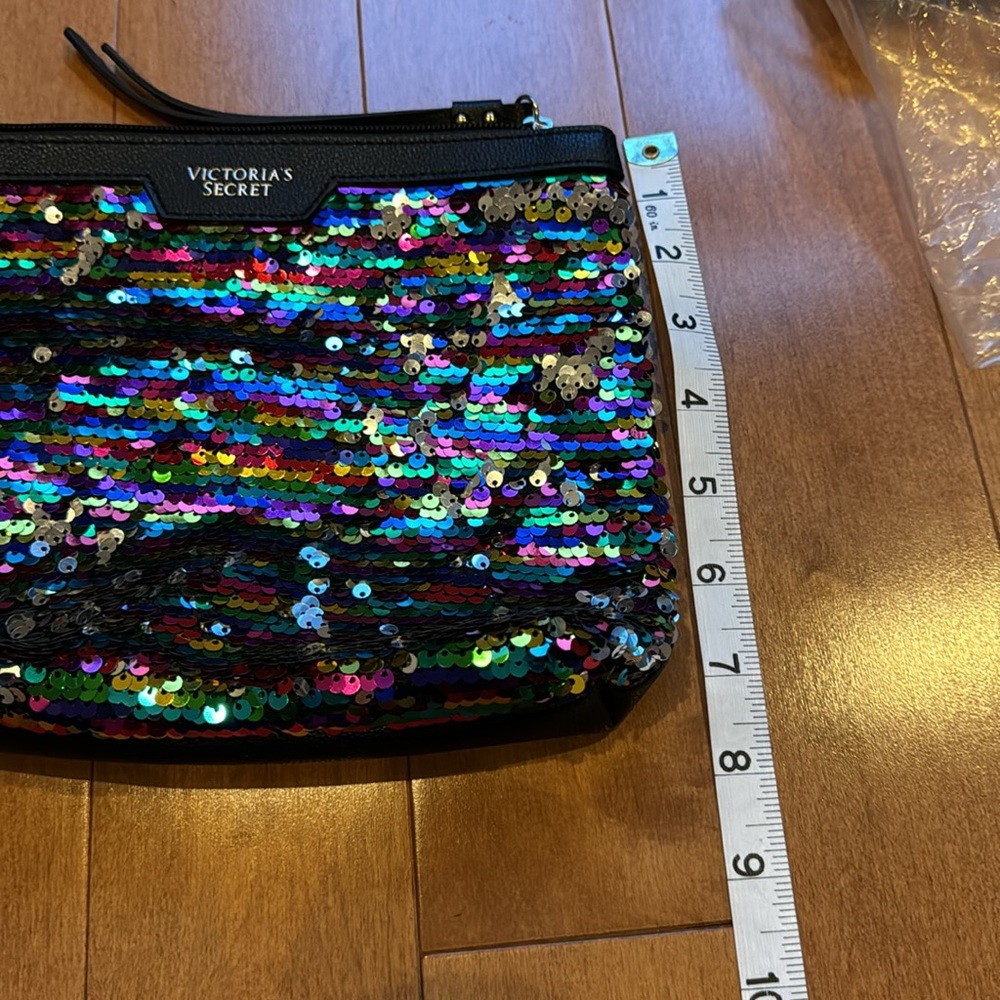 NWOT Victoria’s Secret Sequin Make-up/Accessory Bag - Picture 3 of 5